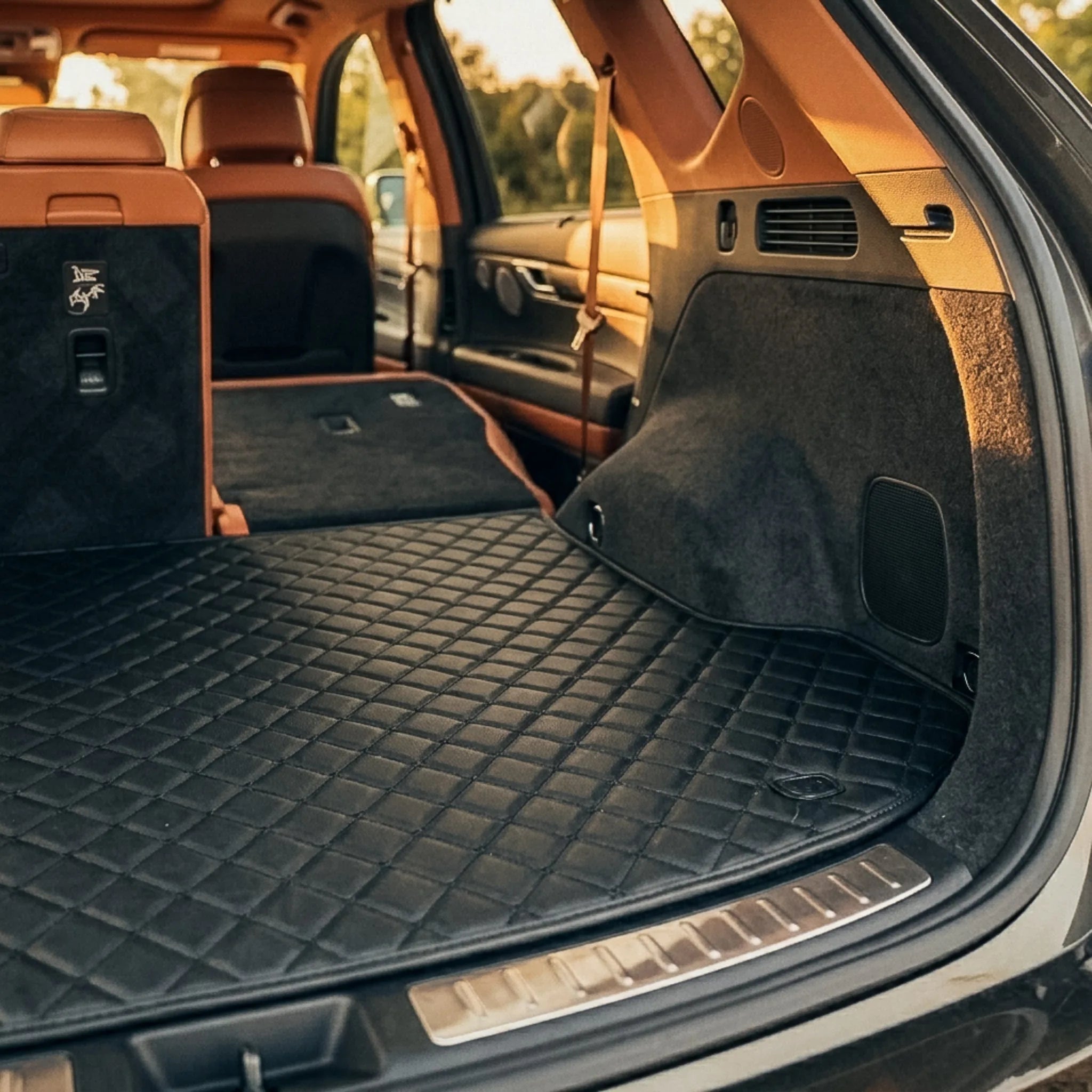 Maßgeschneiderte Luxus Autofußmatten Diamond Edition - Schwarz