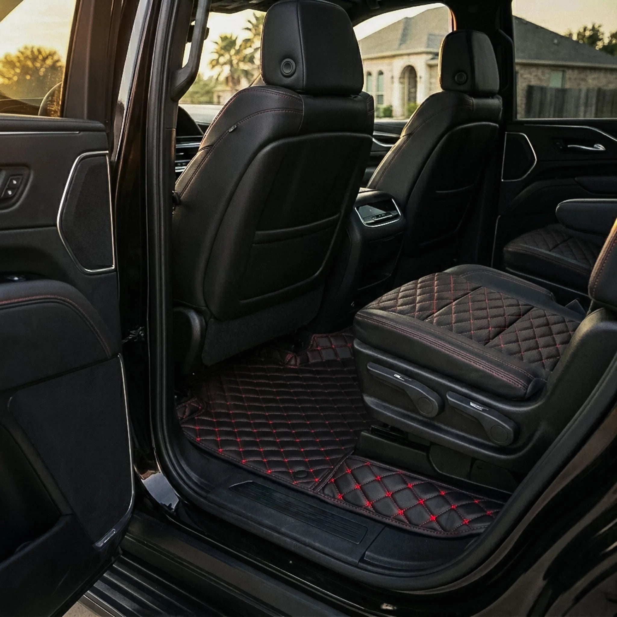 Maßgeschneiderte Luxus Autofußmatten Diamond Edition - Schwarz-Rot