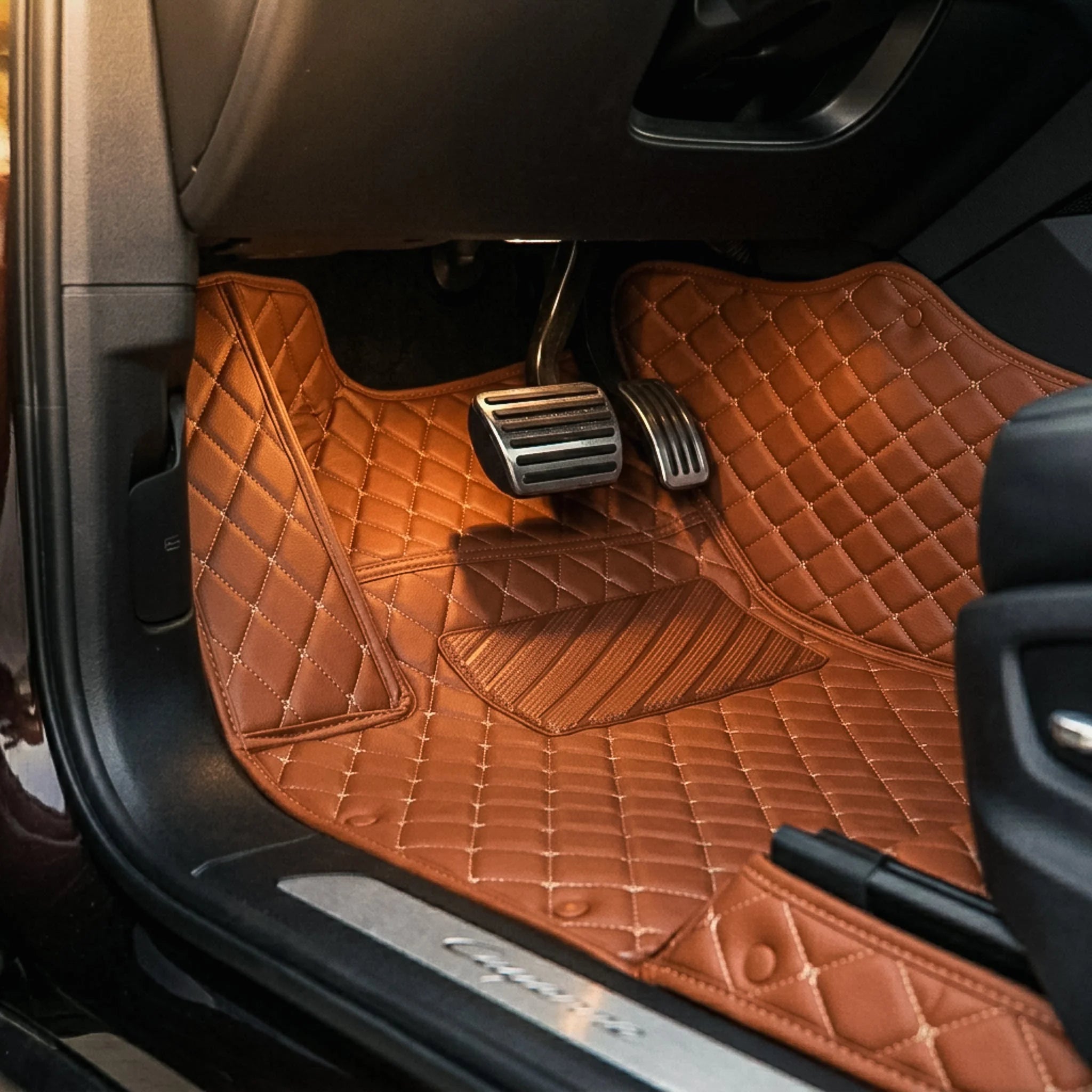 Maßgeschneiderte Luxus Autofußmatten Diamond Edition - Caramel Braun