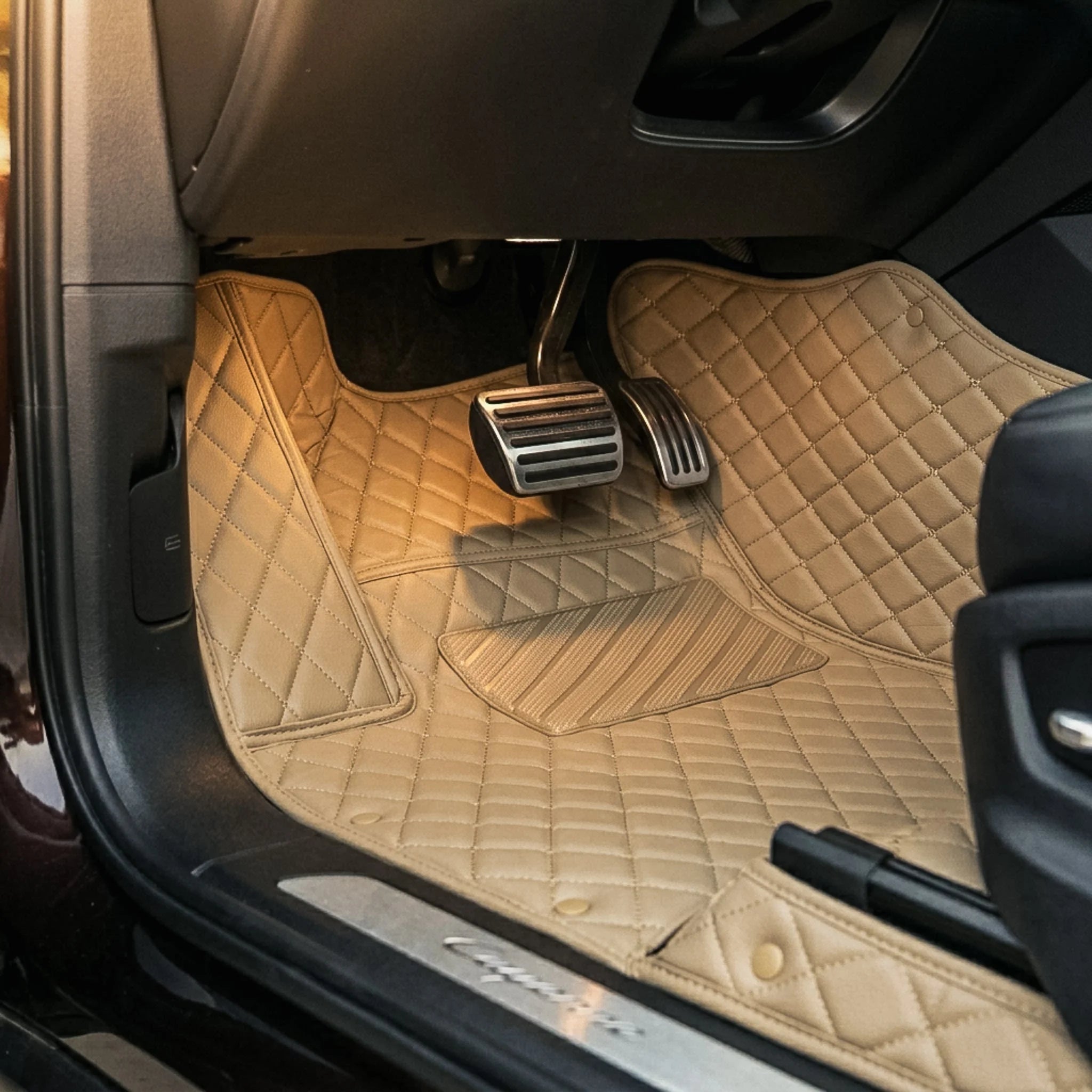 Maßgeschneiderte Luxus Autofußmatten Diamond Edition - Creme Beige
