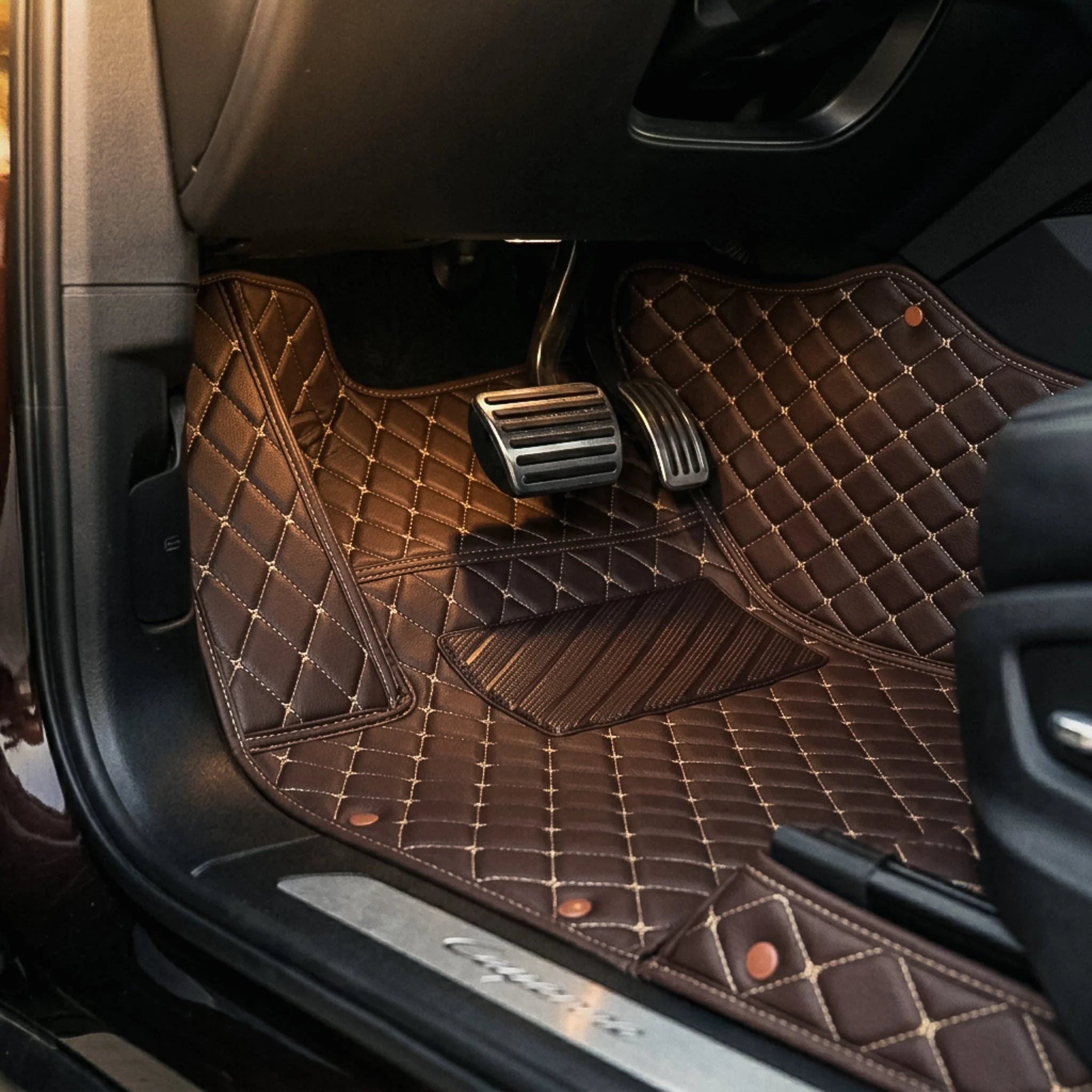 Maßgeschneiderte Luxus Autofußmatten Diamond Edition - Schoko Braun