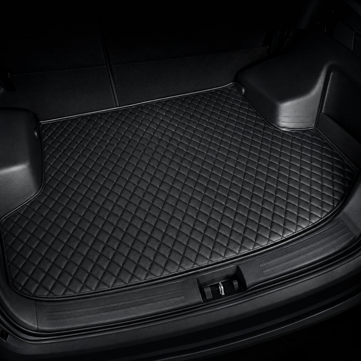 PREMIUMMATTEN tailored boot mat in Black